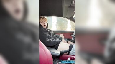 Watch Valentin Mehinagic stroke his big cock in the car like a horny teen
