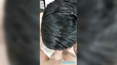 Leo Nastacio's hungry mouth takes on a cum load in the kitchen