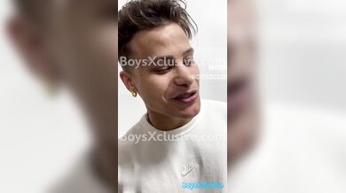 Denis, Fabrizio, Giulio, and friends take turns cooking in a wild anal threesome