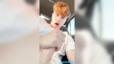 Valentin Mehinagic jerks off in car and gets a hot load