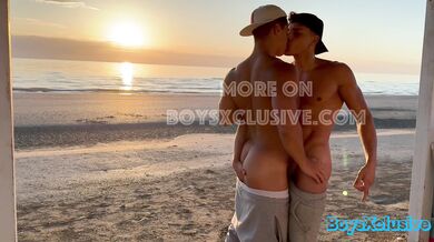 Manuel Dosio & Vlett23qx have a wild time with their huge cocks & tight asses