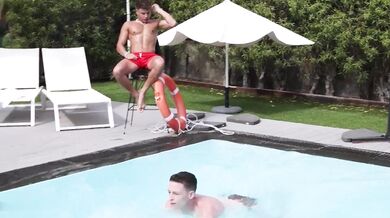 Watch Manuel Dosio save his buddy from the waves with his hot mouth