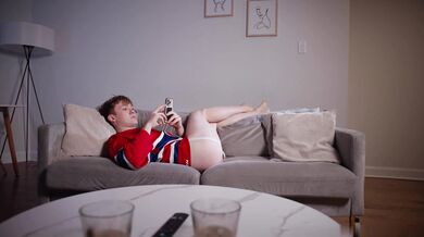 Ezra Mahomes is a Canadian Jock who loves to suck and ride big cocks